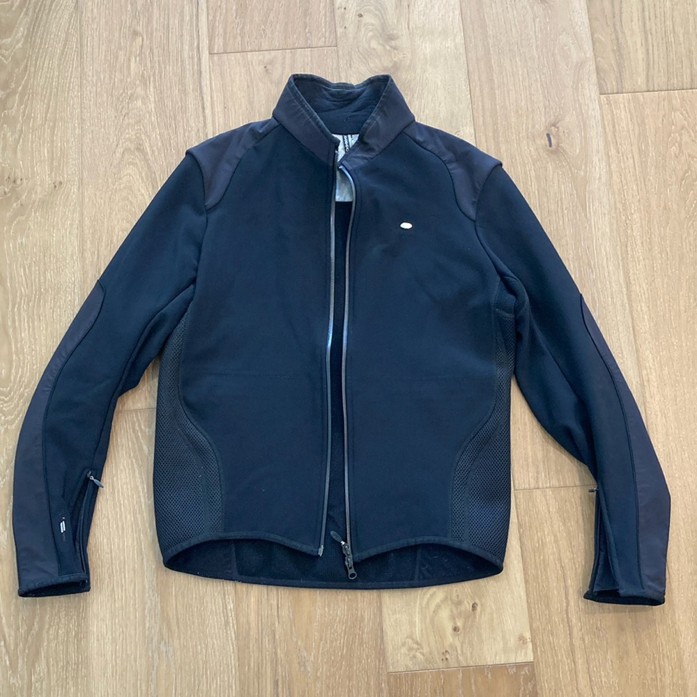 Assos jacket. Size Medium, black
